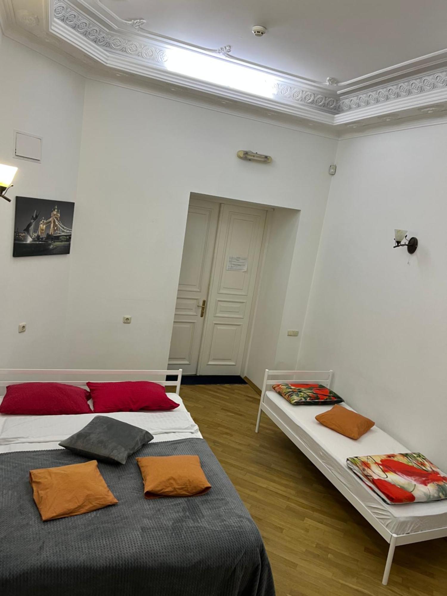 Центрум Апартаментс Liov Exterior foto